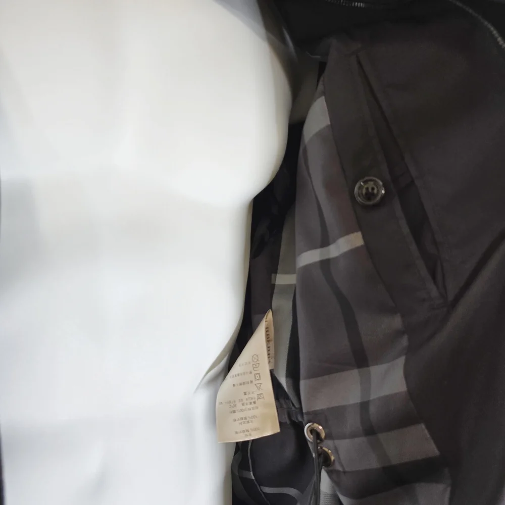 ✨️ Burberry Hooded Jacket  ✨️ - Picture 5 of 16